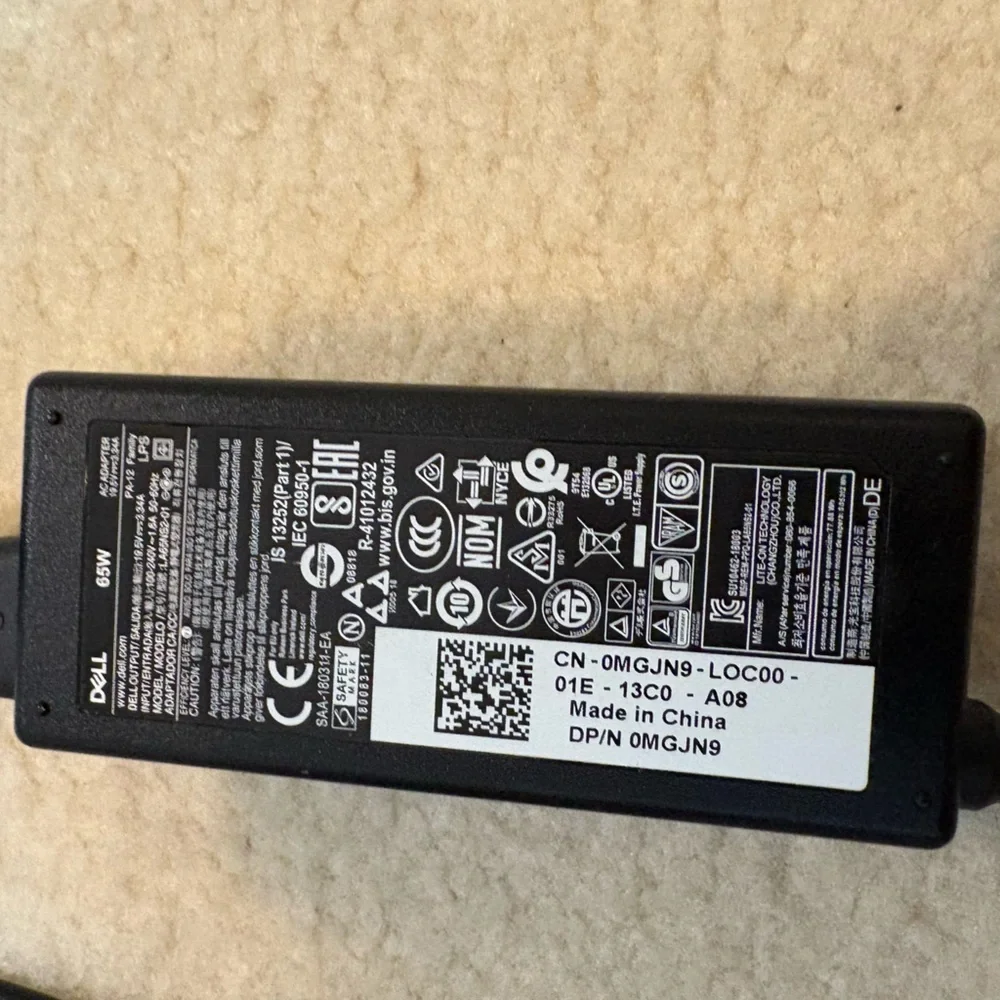 Genuine Dell 65W Laptop AC Adapter